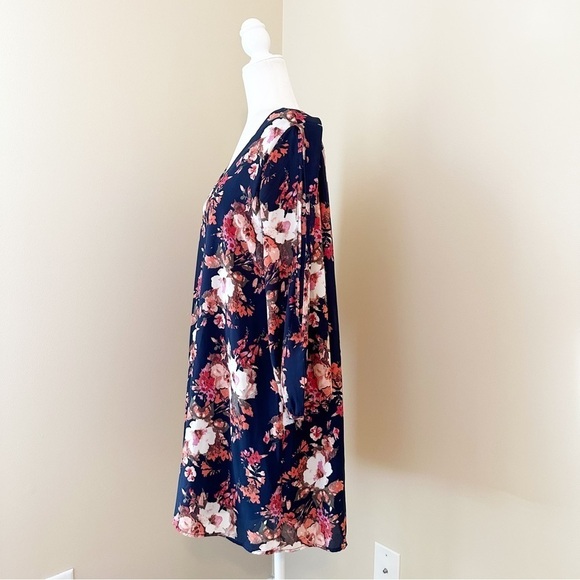 Lulu’s Shifting Dears Navy Floral Split Sleeve Dress NWT - Large - Picture 3 of 13
